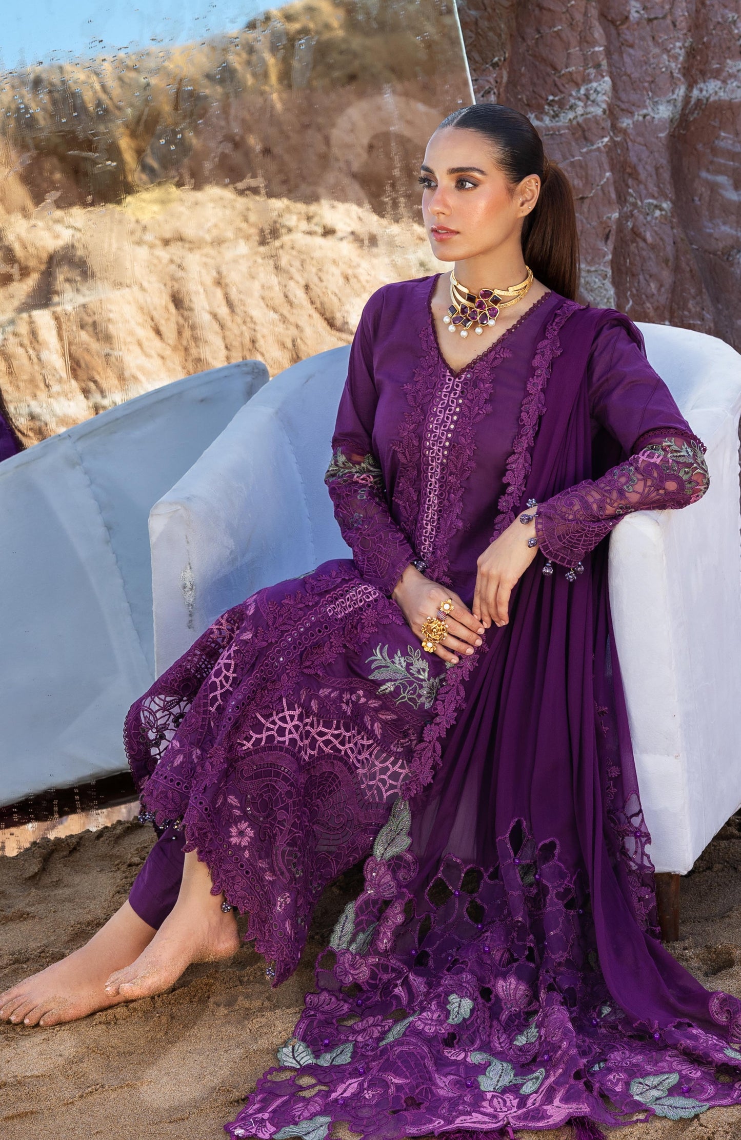 Iqra Aziz in Mahiymaan - 04