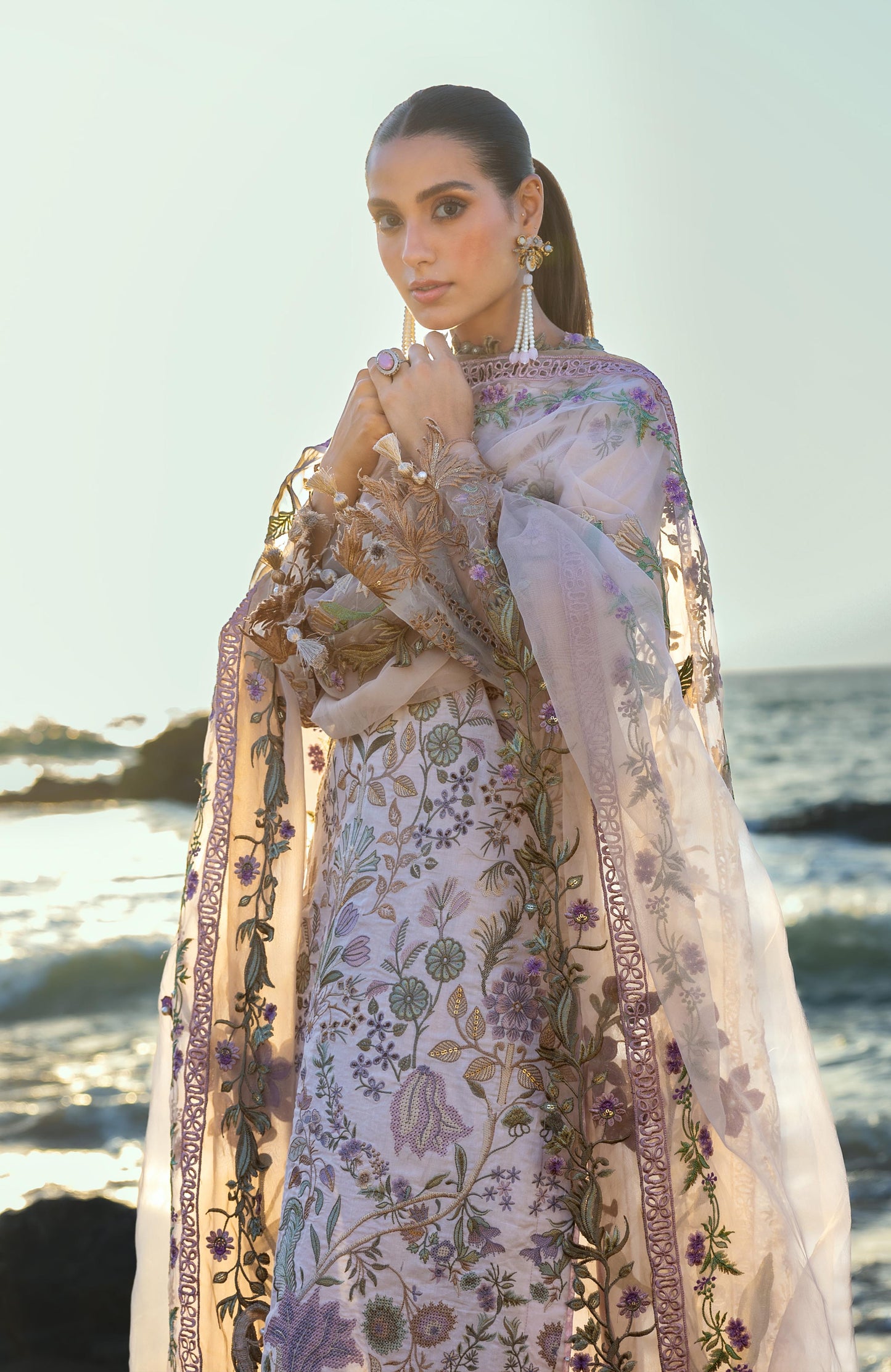 Iqra Aziz in Mahiymaan - 03